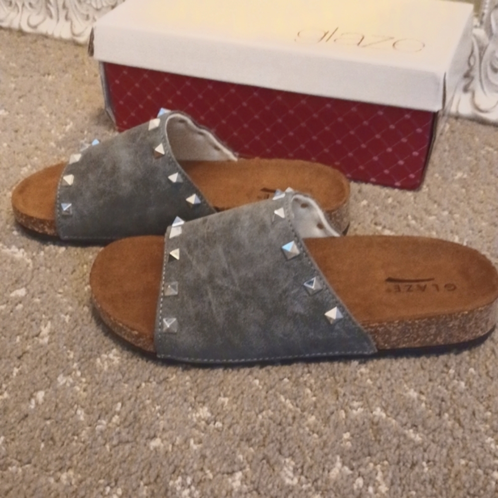 NIB Glaze Kors Gray Studded Cork Slides Sandals